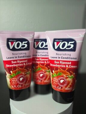 Lot of 3 VO5 Nourishing Leave In Conditioner Sun Ripened Strawberries & Cream
